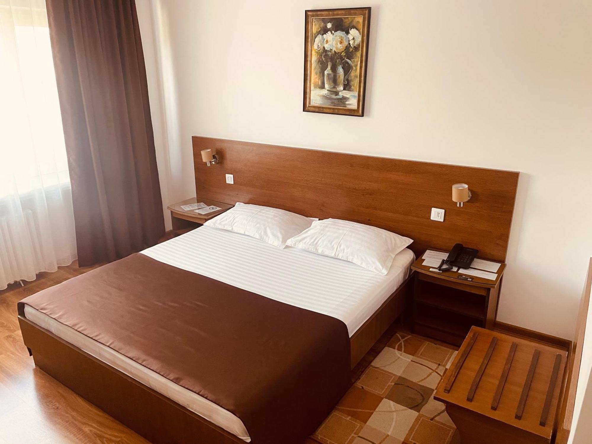 Hotel Moldova Bîrlad Eksteriør billede